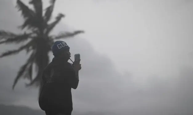 Huracán Melissa, la ‘tormenta del siglo’, toca tierra en Jamaica